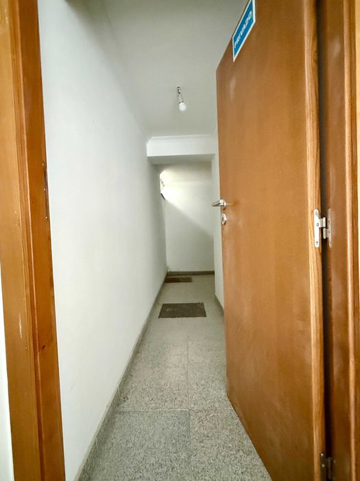 Loja em Valpaços com WC e arrecadação