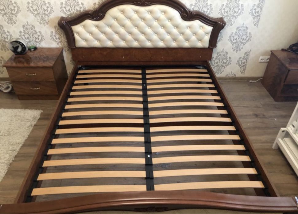 Продам ліжко з матрасом і ламелями