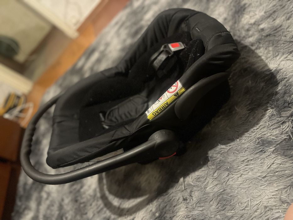 Продам автокресло Adamex carlo E20