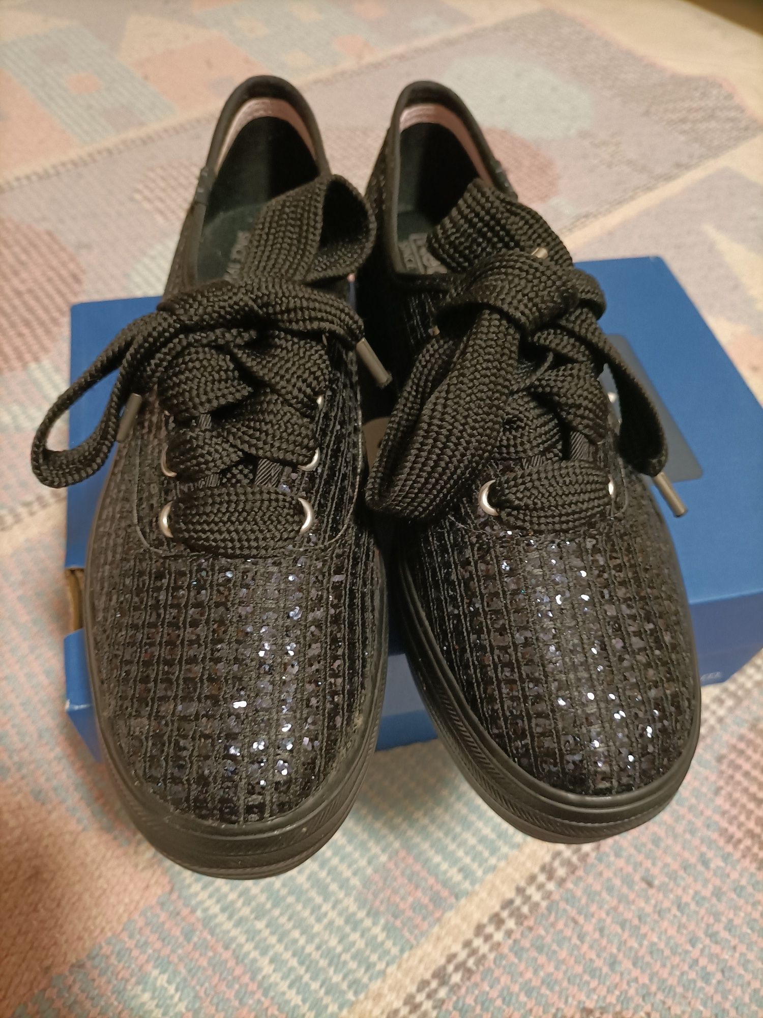Tênis Keds  em preto brilhante