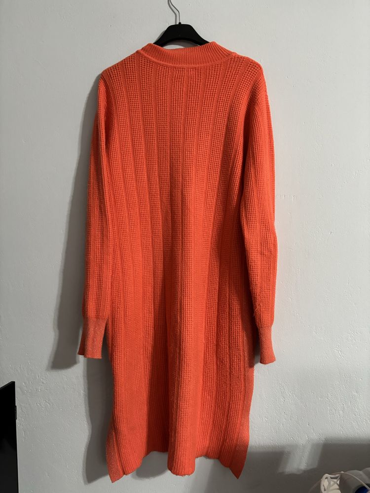 Sweterkowa sukienka rozmiar L/XL