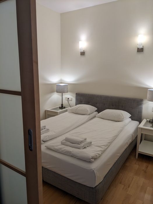 Szpitalna / Florianska 1BR 37m2 quiet lift Wifi 300Mb NO COMMISION