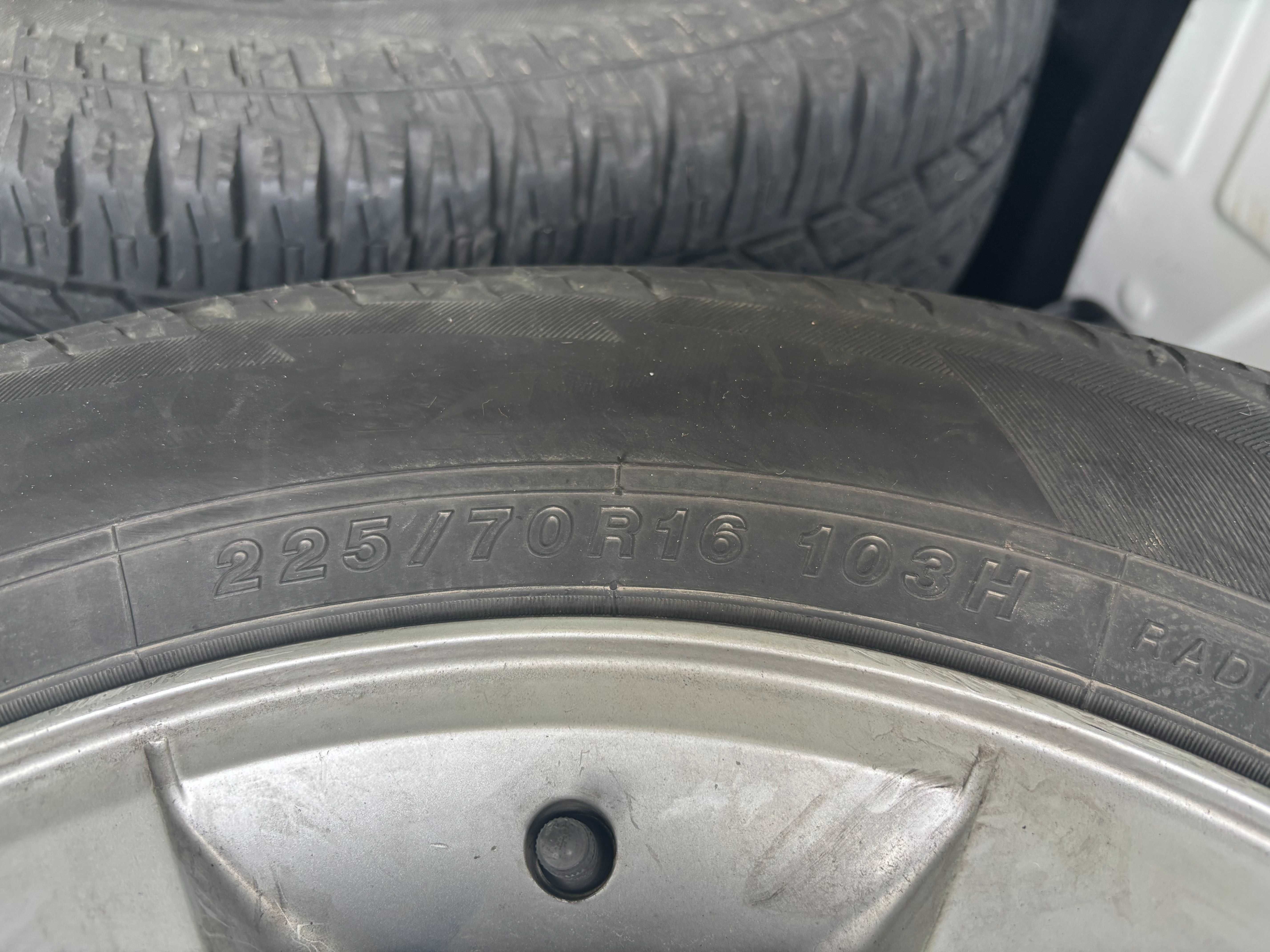 Opony Yokohama Geolandar AT 225/70 R16 G015 z felgami Grand Vitara xl7