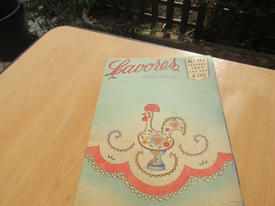 Lote de 16 Revistas antigas " Lavores " anos 1959/60 e 61