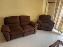 Vendo 2 sofás extensiveis