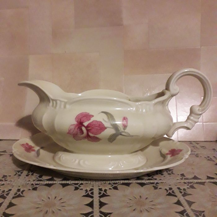 Соусница (сливочница), пепельница