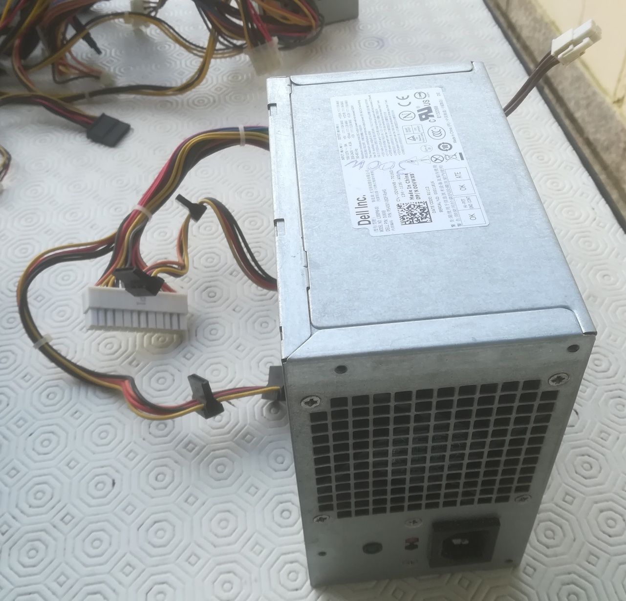 Fontes de Alimentação (de 300 até 500 Watt) para Computadores de Secre