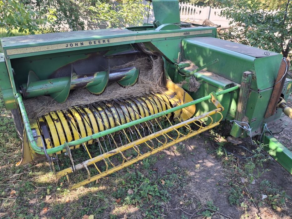 Продам пресс- підбирач джон дір 456