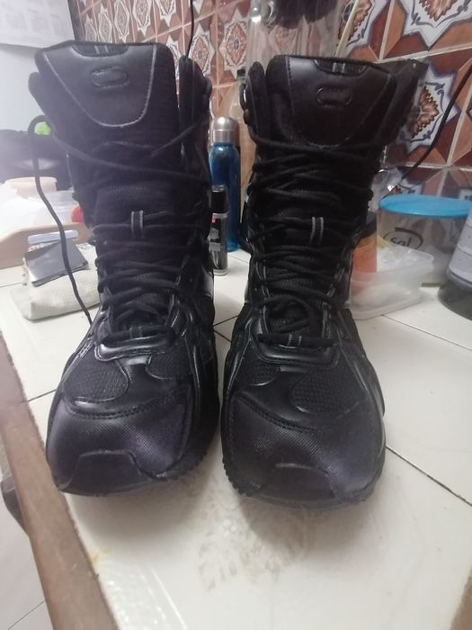 Botas Magnum em bom  estado.