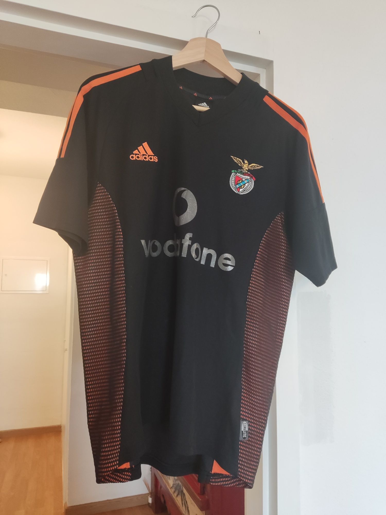 Vendo camisolas Adidas oficiais do Benfica
