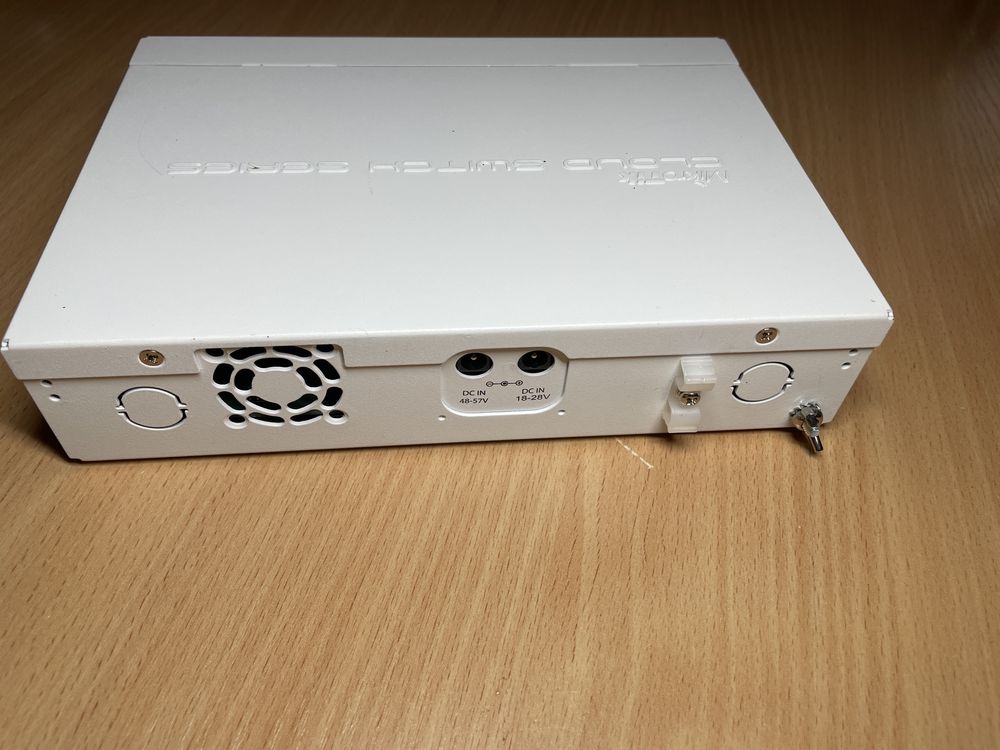 MikroTik Cloud Router Switch CRS112-8P-4S-IN