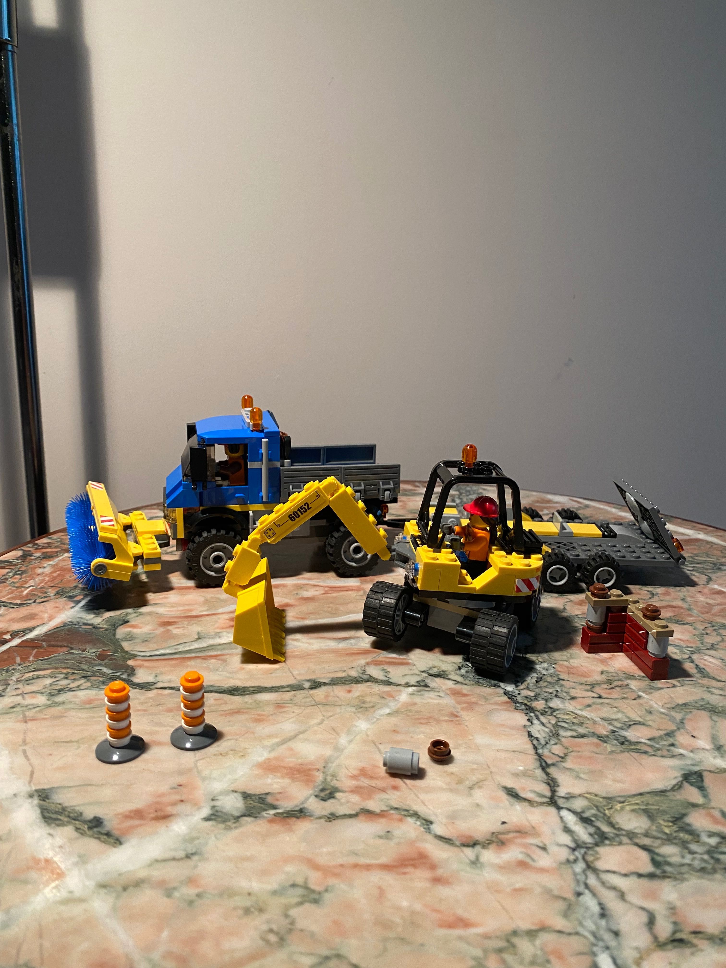 Super zestaw LEGO 60152 Zamiatacz ulic i koparka