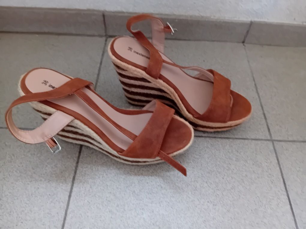 Buty koturny riz. 39