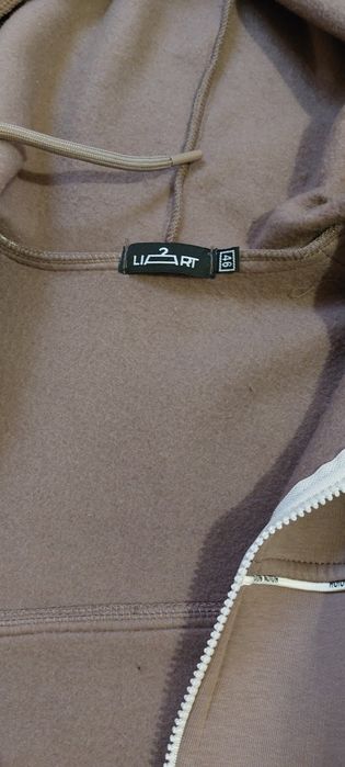 Жіночий зимовий костюм