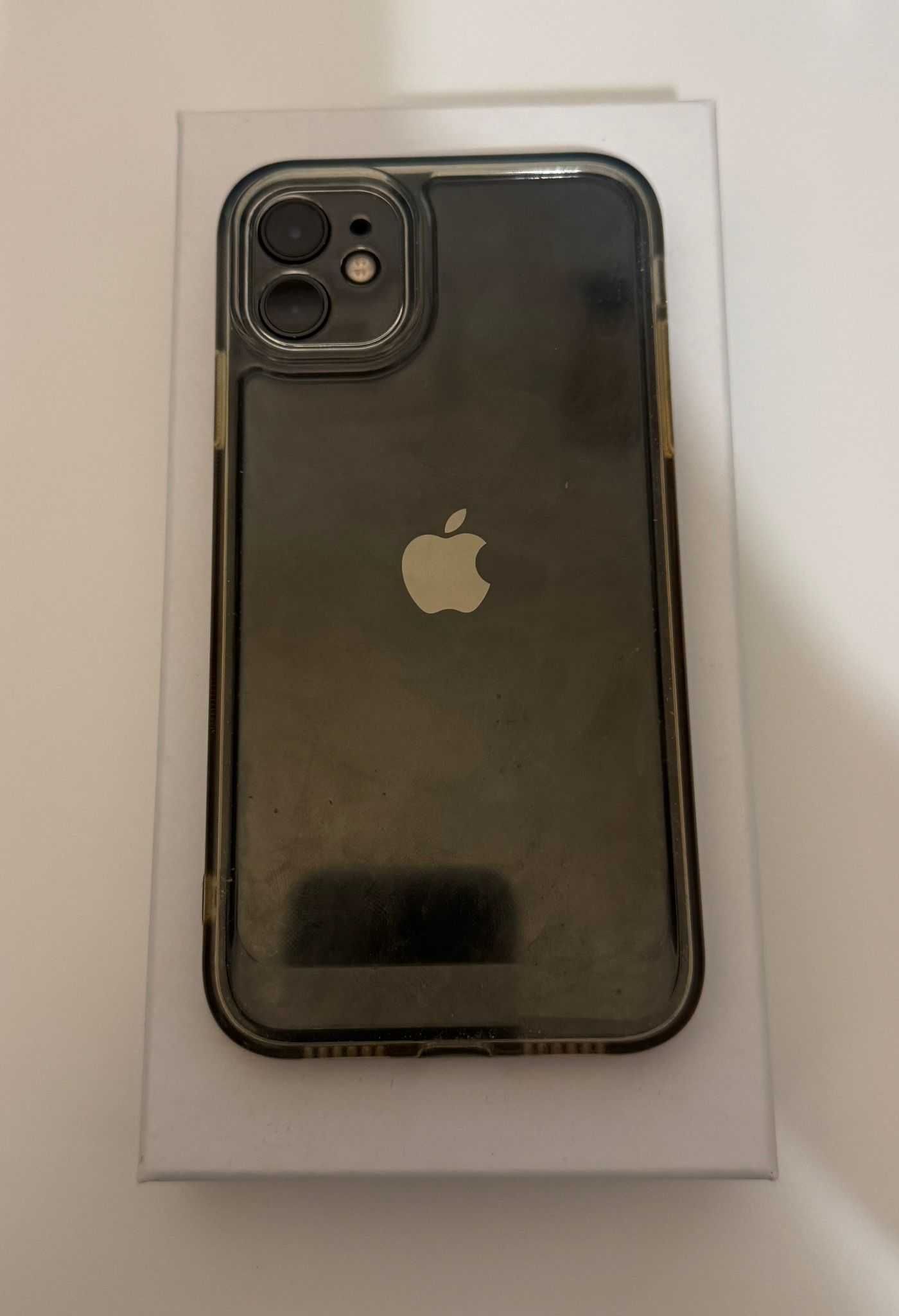 iPhone preto 256gb 
com capa e película em bom estado