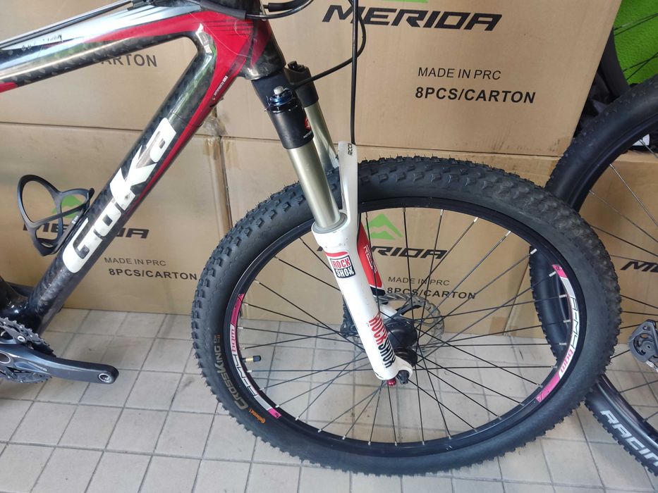 Bicicleta goka de carbono