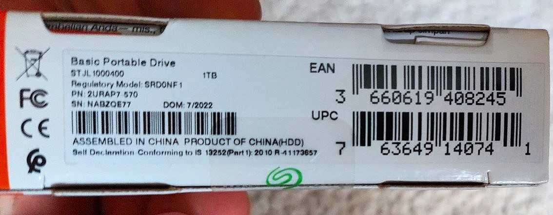 Внешний жесткий диск 1 TB Seagate.