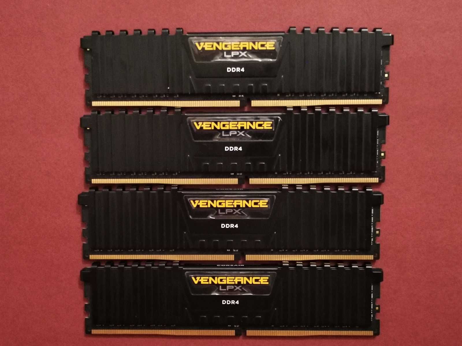 DDR4 32GB CoRsaiR VengeAnce 2400 -Komputer