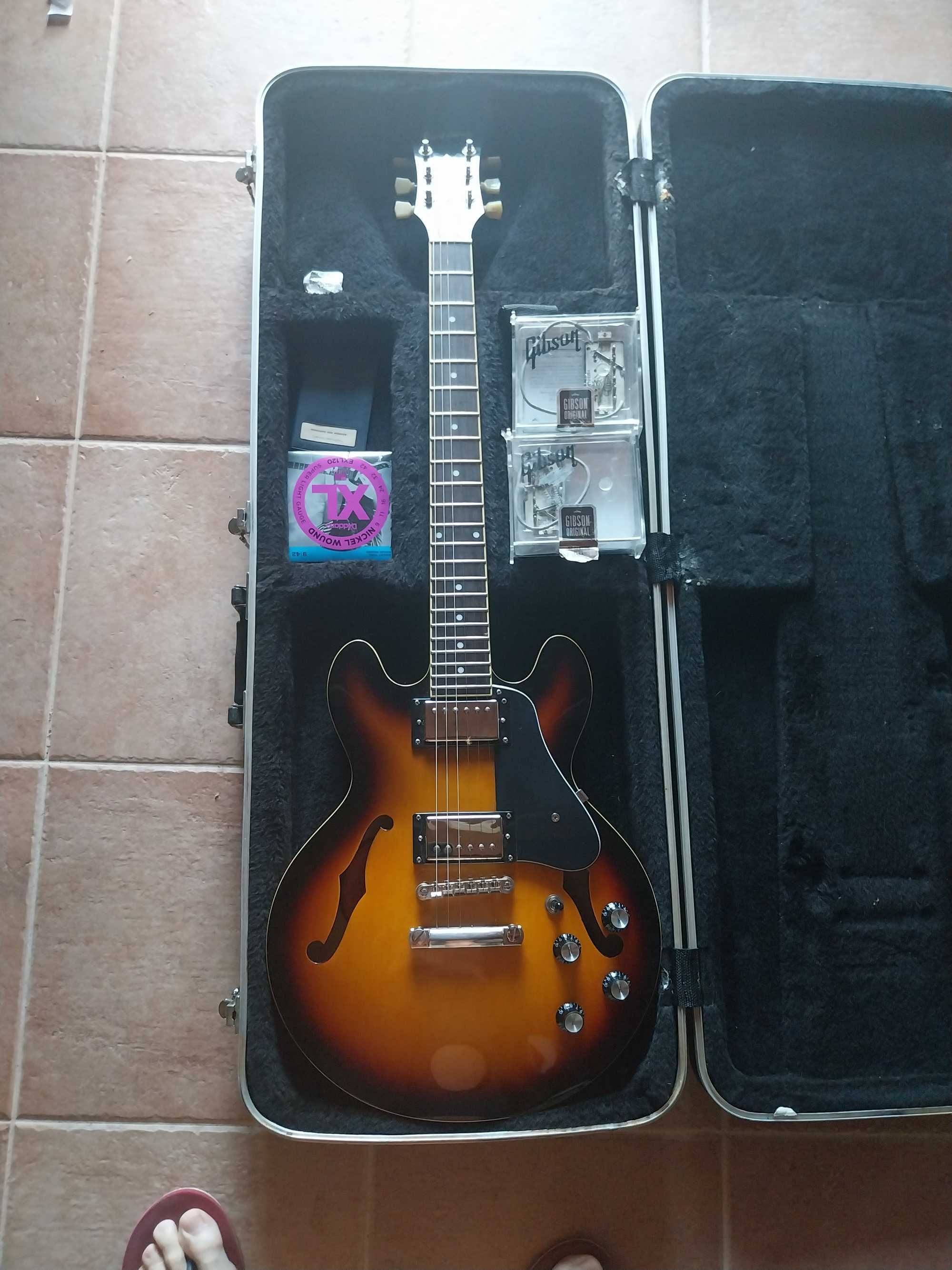 Epiphone ES-339 com pickups Gibson 57