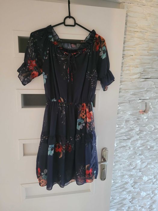 Sukienka w kwiaty S/M