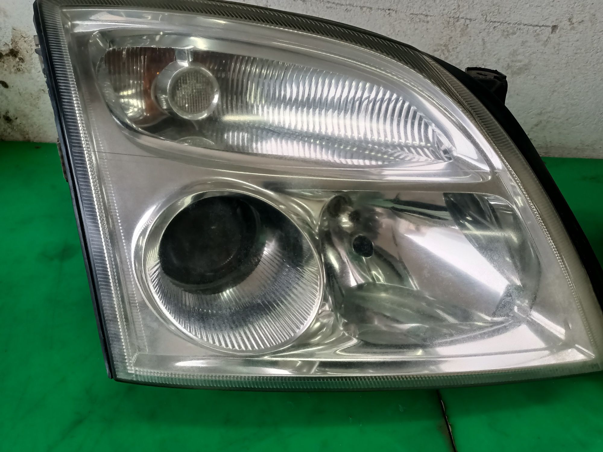 Lampy Xenon Vectra C Signum przedlift