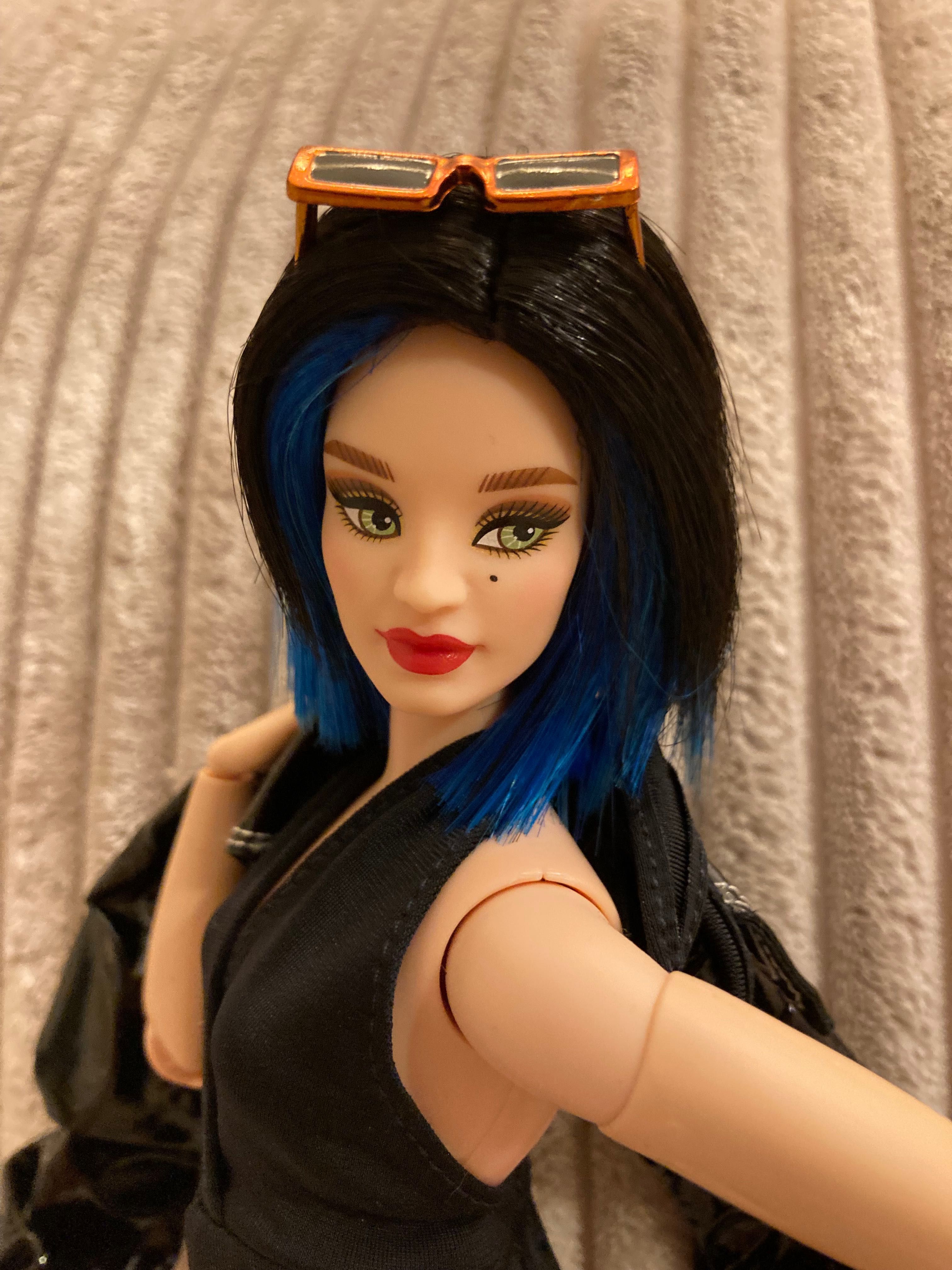 Barbie Basics Creations z zestawu 01