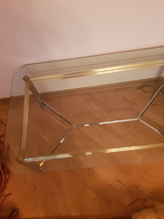 Столик журнальний.