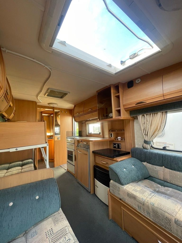 Caravana Swift Challenger 4 dormidas