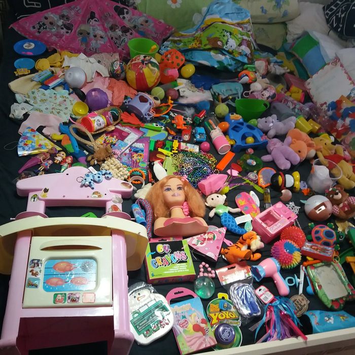 мяч , шлем, игры, игрушки пластик, барби