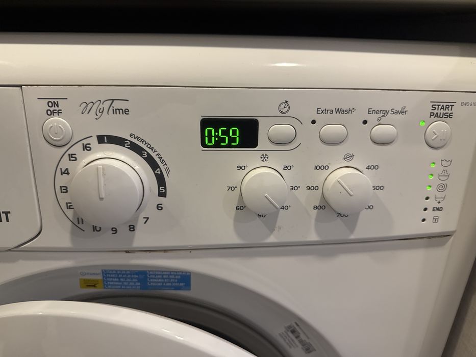 Maquina de Lavar - Indesit