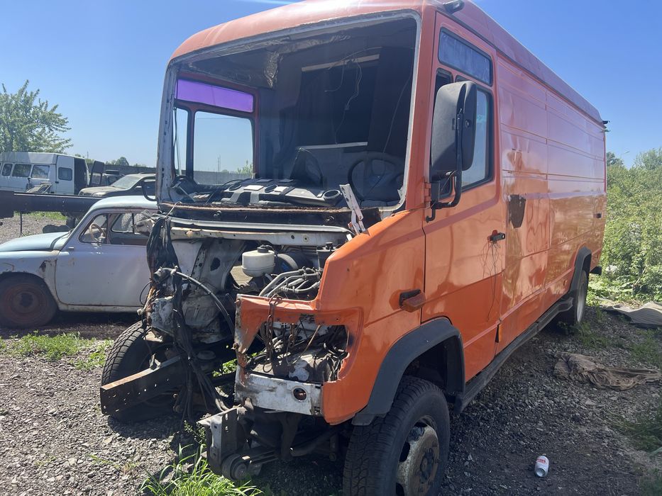 Mercedes Vario 614 D продам мотор 4.3 дизель