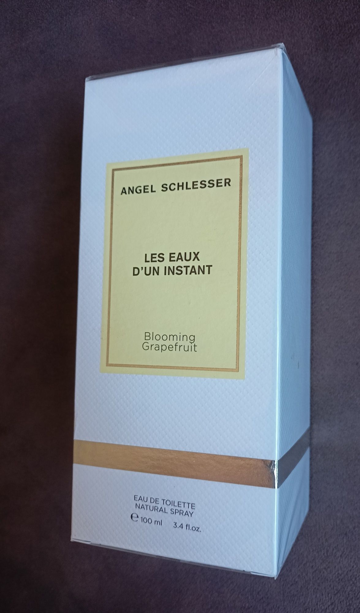 Angel Schlesser Les Eaux D'Un woda toaletowa 100 ml

Peony Woda Toalet