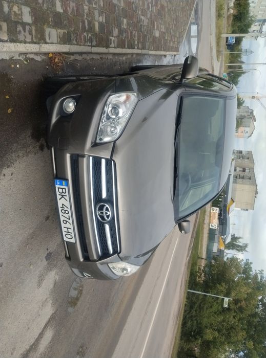 Продам Toyota RAF 4
