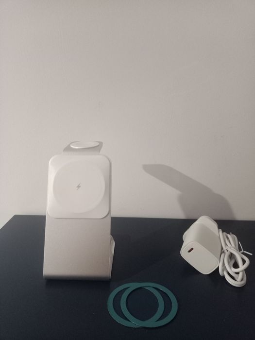 Stacja ładowania bezprzewodowego do urządzeń Magsafe dla Apple 4in1