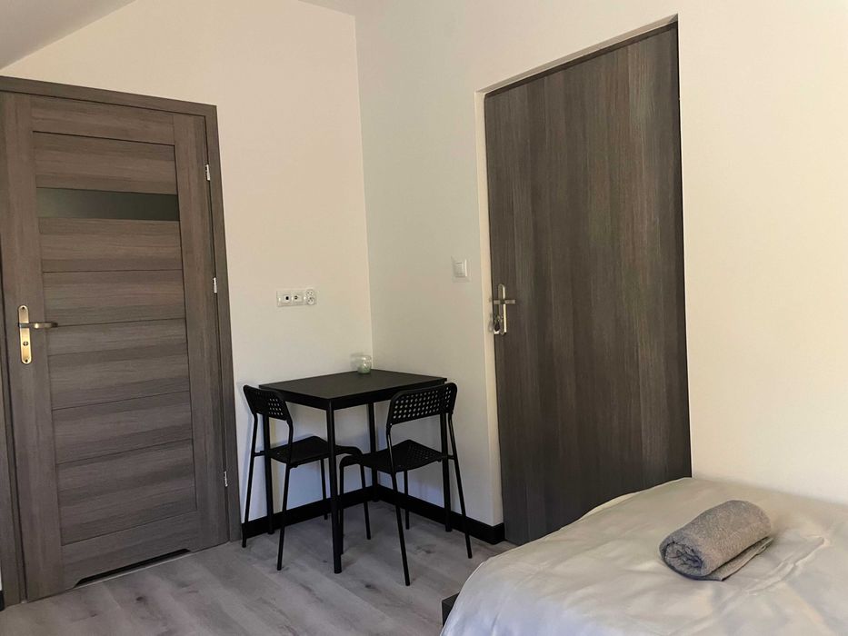 Pokoje z kuchnia i łazienką. Noclegi Pionki