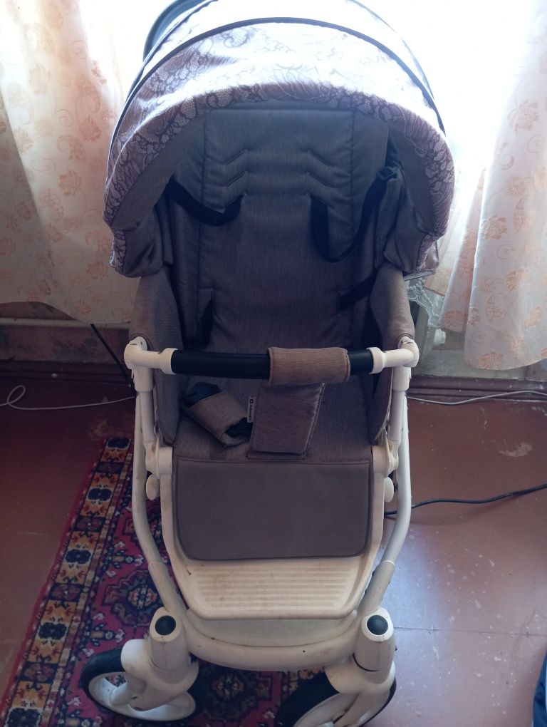 Продам детскую коляску