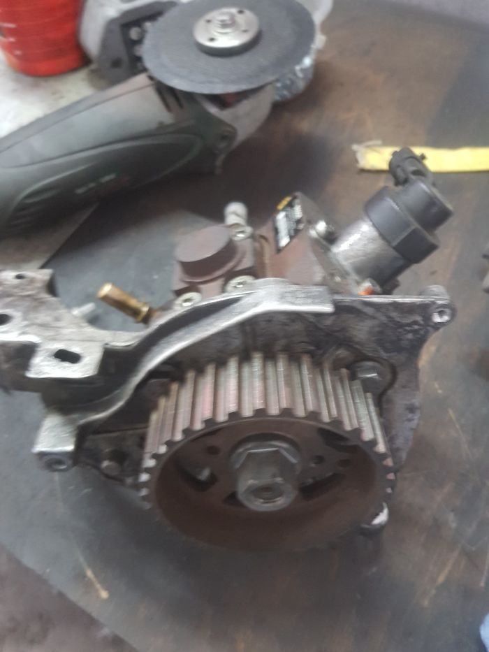 Pompa Cr 1.6 1,6 Hdi Tdci