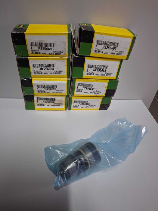 насос паливний RE571640 John Deere