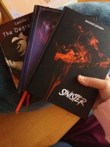 Книгa Sinister