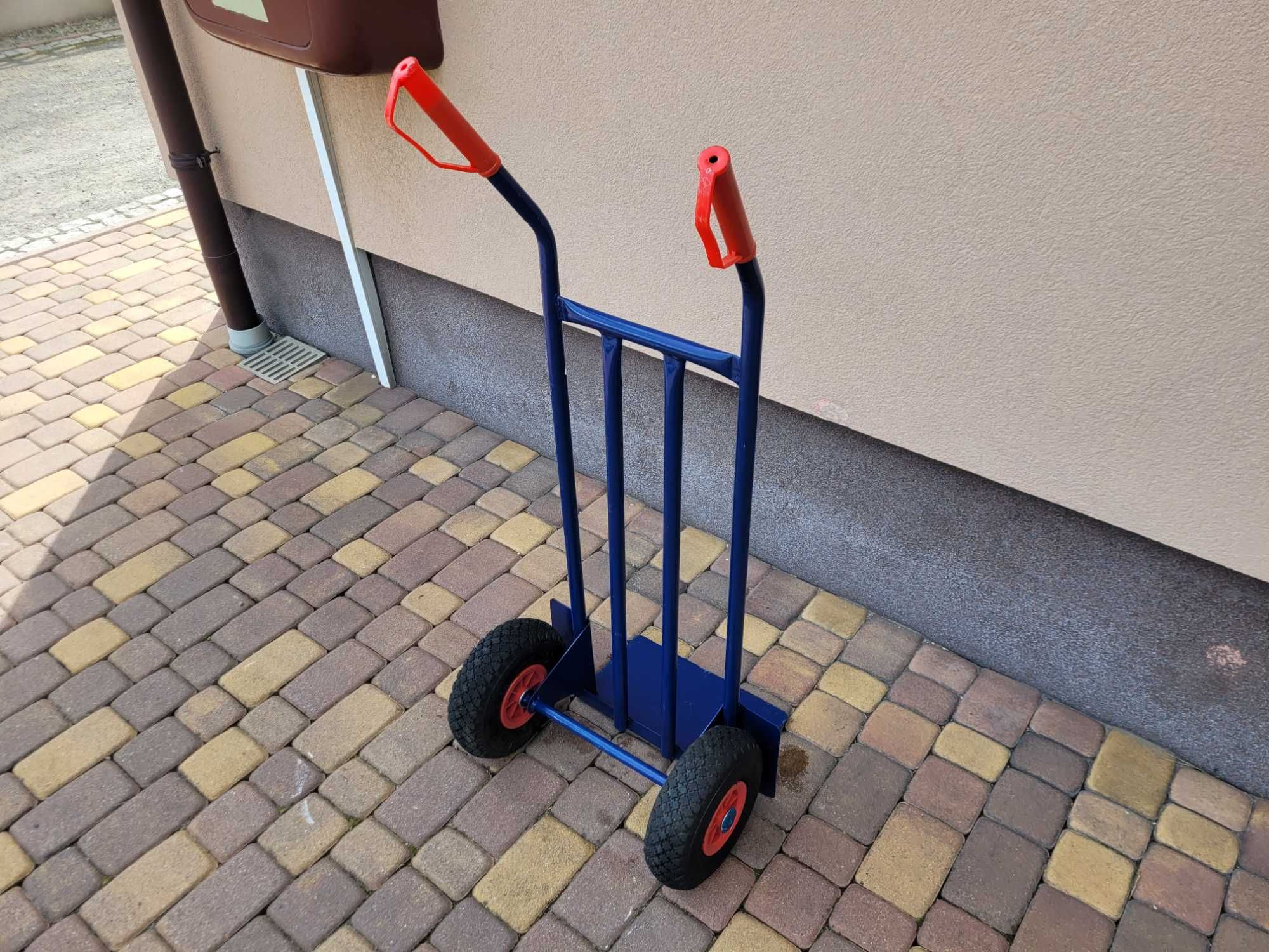 Wózek transportowy z kołami dętkowymi, do 200 kg