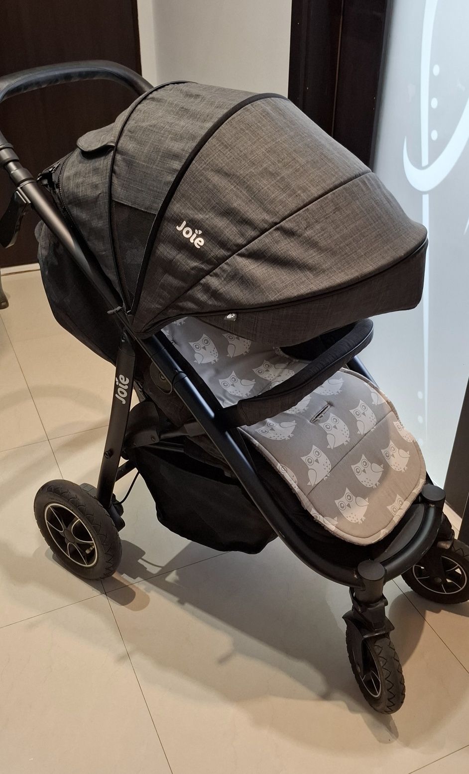 Wózek 3 w 1 firmy Joie.