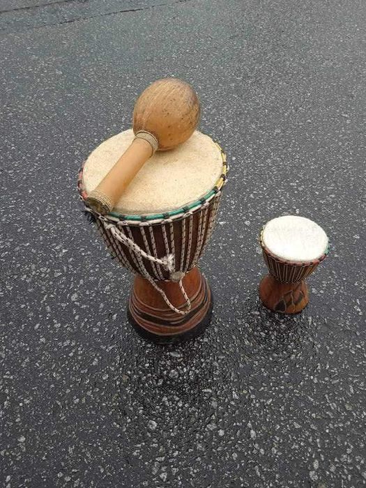 Vendo esta peça muita bonita bom estado