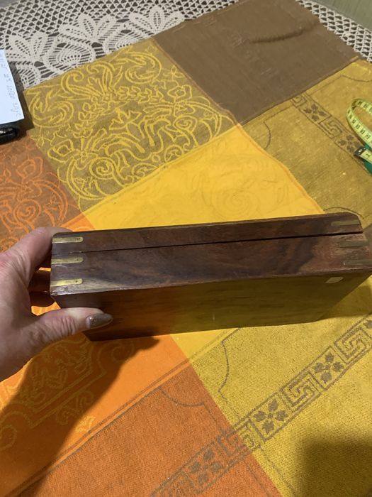 Шкатулка из розового дерева ручная работа инкрустирована латунью