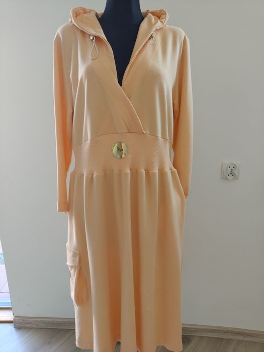 Sukienka LaMu brzoskwiniowa