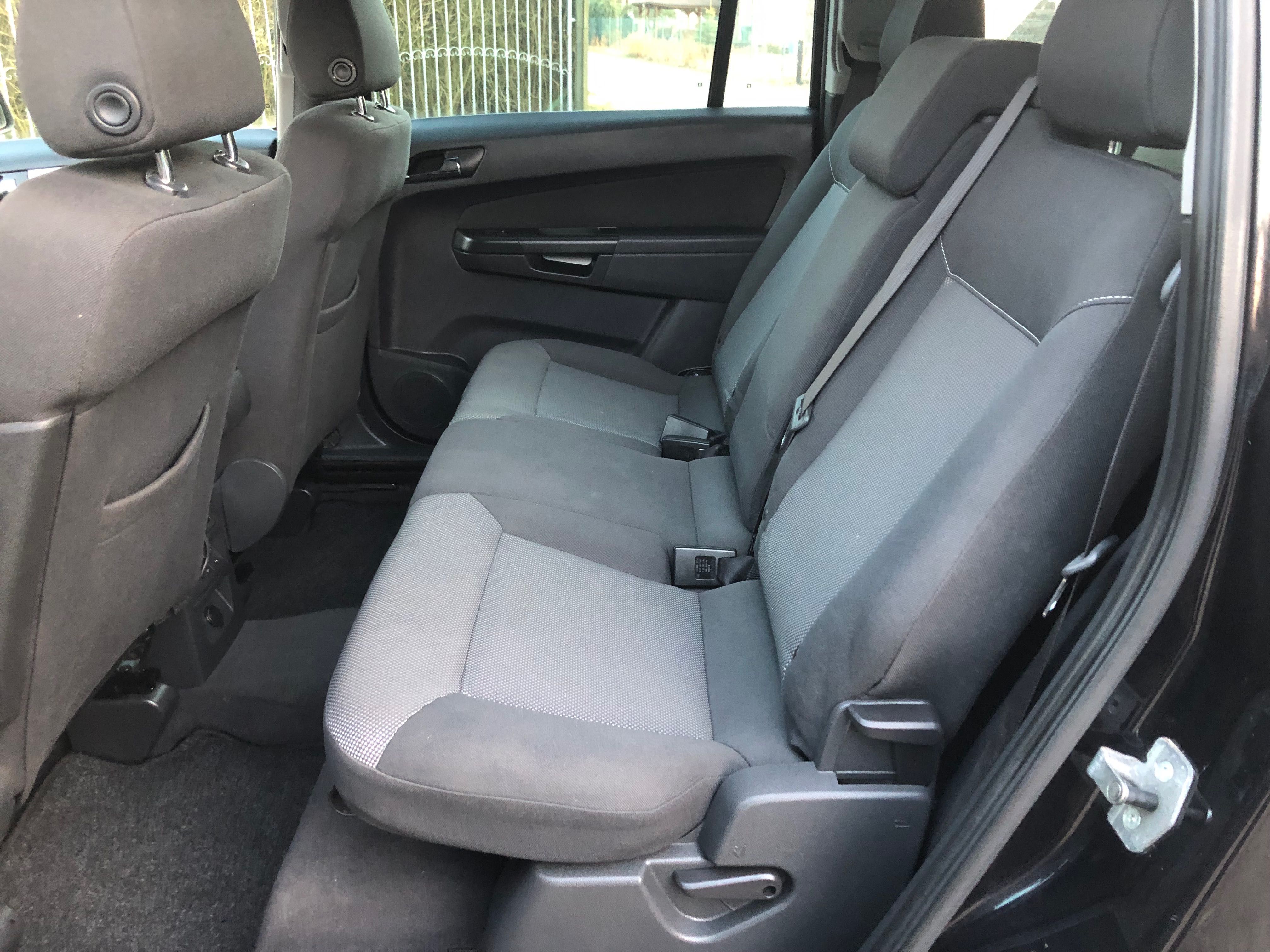 Opel Zafira b lift 2011rok