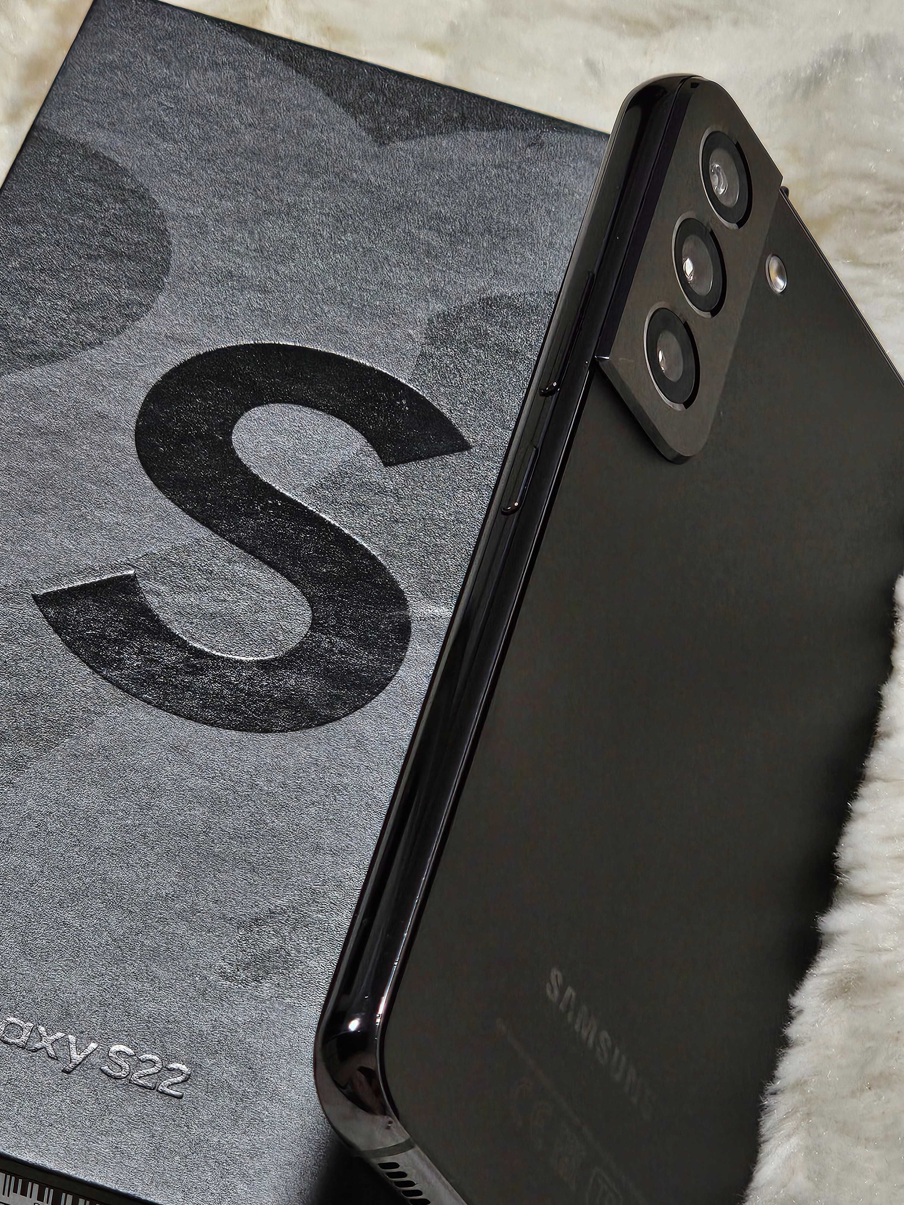 Samsung S22 256 Новий стан Офіційний дляУкраїни 5G Комплект +Подарунок