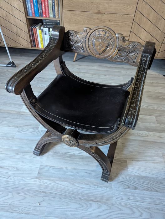 Fotel Dantego Rzymski nożycowy