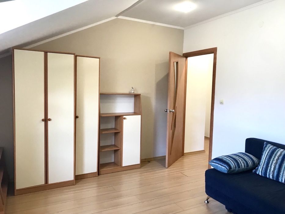 В центрі Мукачева будинок-котедж подобово (посуточно)