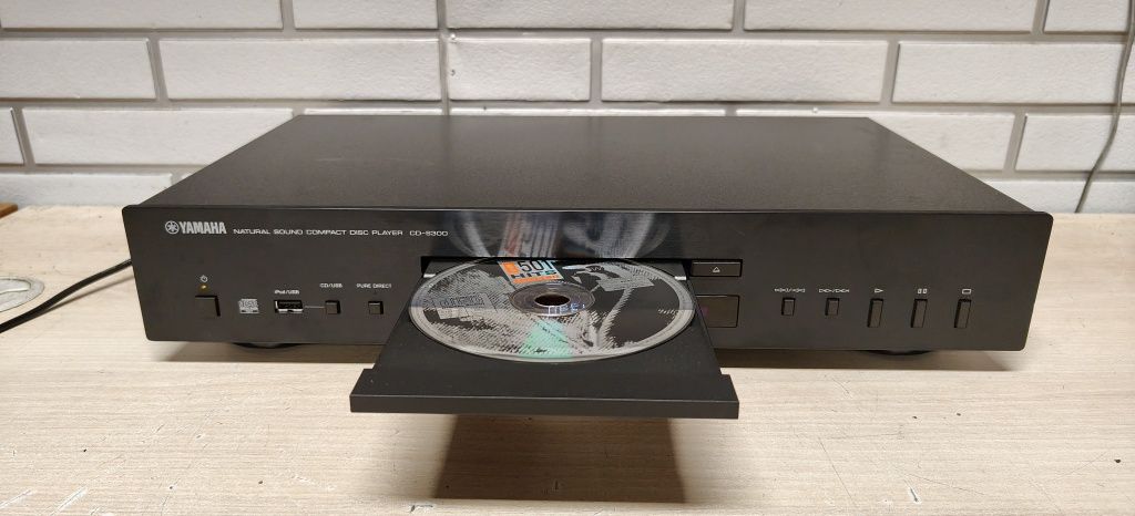 Odtwarzacz CD player YAMAHA CD-S300. USB