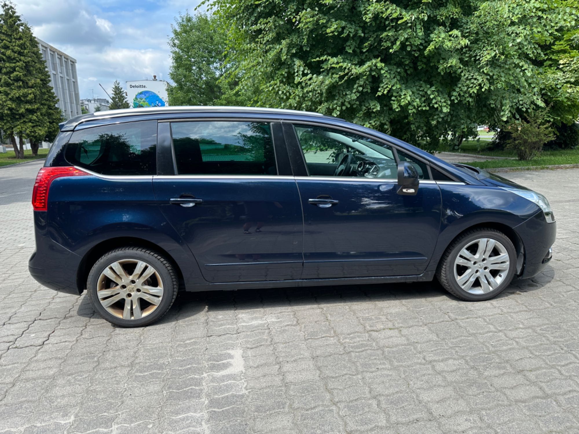 Peugeot 5008 1.6 HDI AUTOMAT 7 osobowy van 2010r.